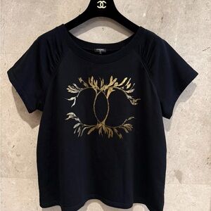 🚩steal authentic CHANEL Black Tee with Gold Leaf Design
